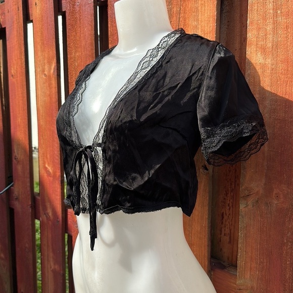 Princess Polly Vintage Tie Up Lace Crop Top Black Size 0 - Picture 5 of 14
